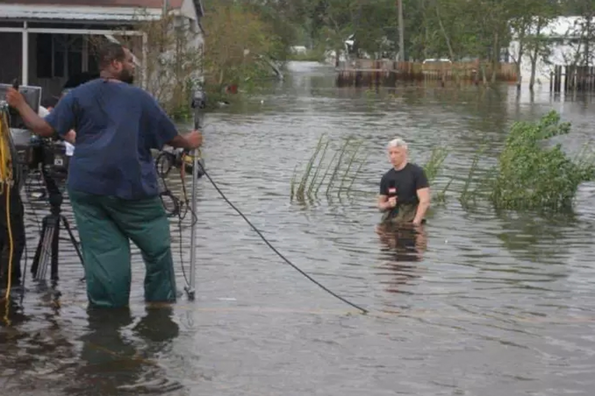 Anderson-Cooper-Ike.jpg