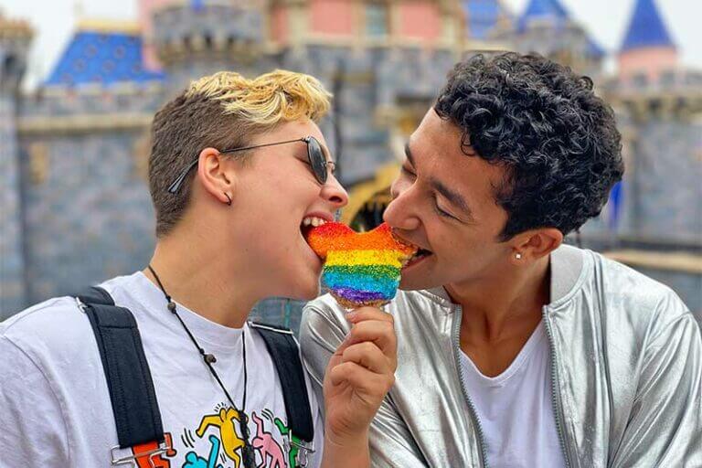 0921-disneyland-gay-days-eat-rainbow-crispy-treat-768x512.jpg