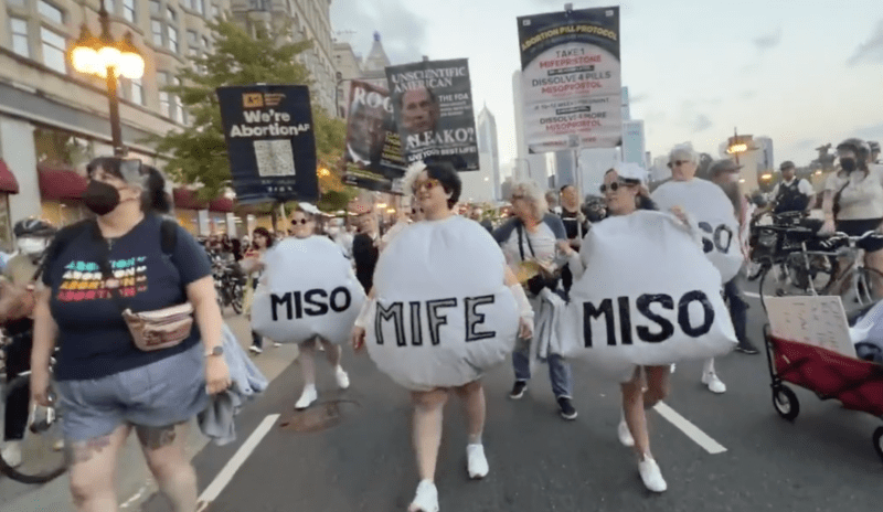 DNC-Protesters-MISO-800x464.png