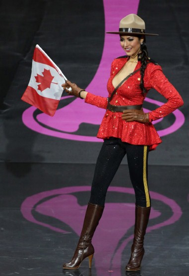 201251d1383875208-miss-universe-2013-costumes-canada-miss-univer_2722997a.jpg