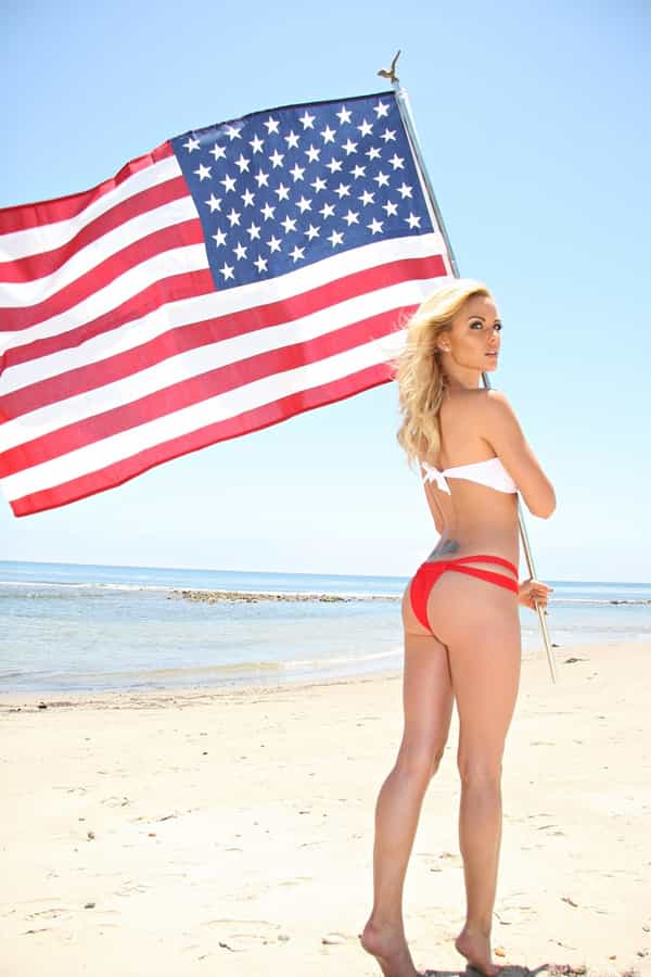 tramp-stamps-blonde-girls-and-flags-photo-u1