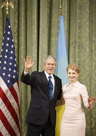 330px-GeorgeBush-Juliia_Tymoshenko_%282008%29-Ukraine.JPG