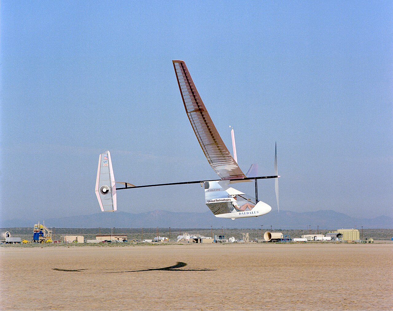 1280px-Daedalus-human-powered-aircraft.jpg